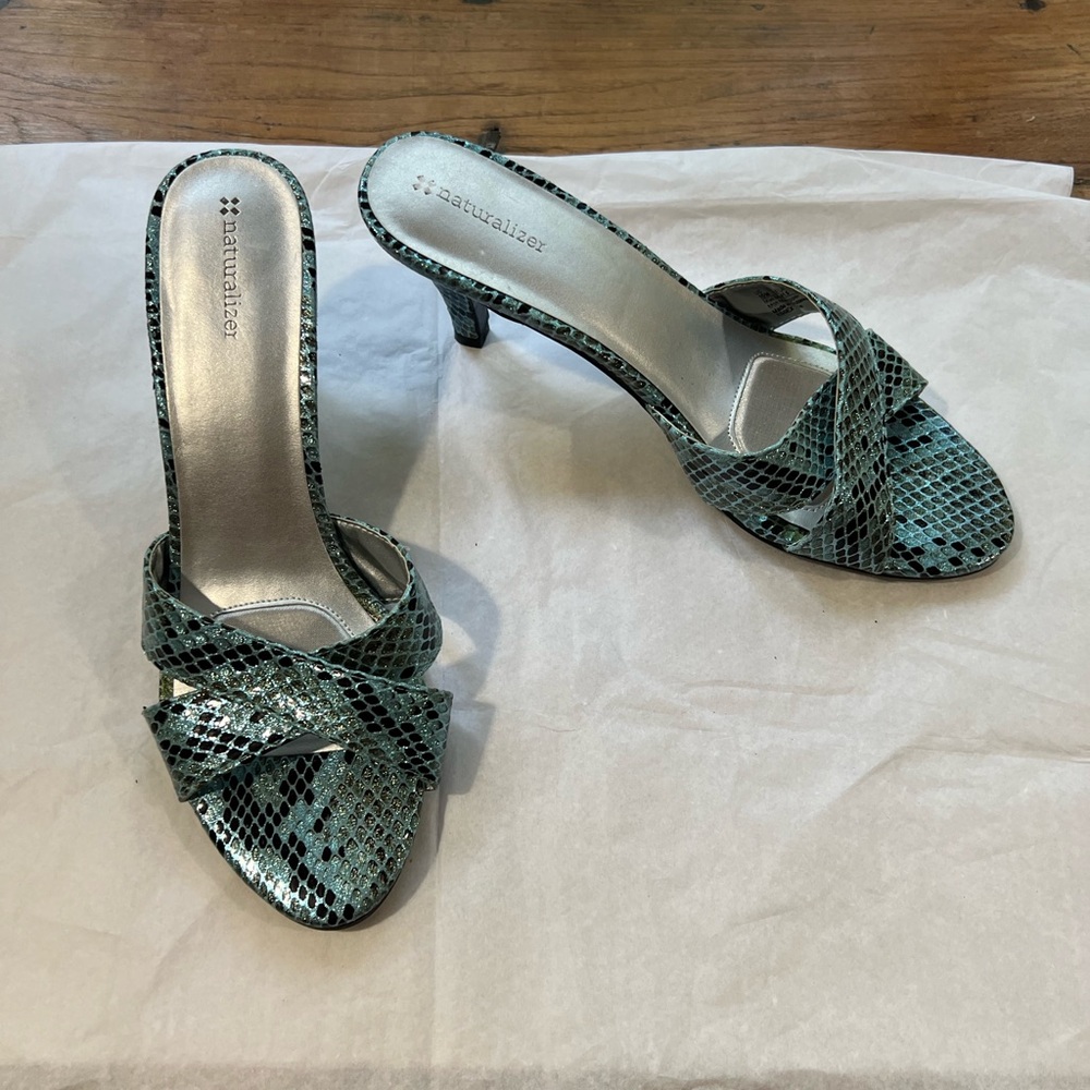 Naturalizer New Blue/Black Sparkle Heel